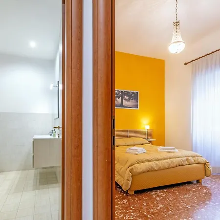 10 Minutes By Car From St Peter's Basilica روما