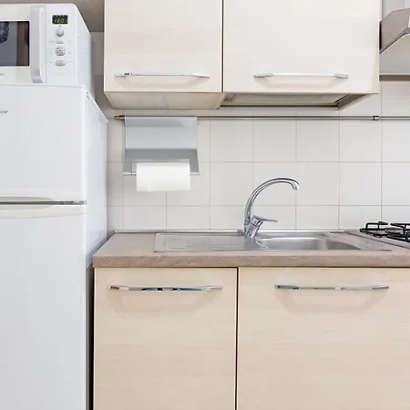 10 Minutes By Car From St Peter's Basilica * روما